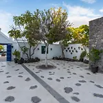 Livvo Volcan Lanzarote 5* Playa Blanca