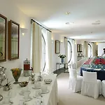 Üdülőközpont Livvo Volcan Lanzarote 5*