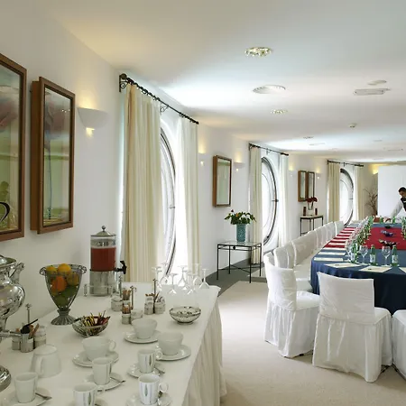 Resort Livvo Volcan Lanzarote 5*