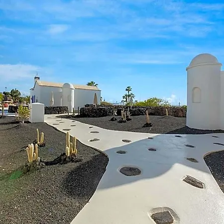 Resort Livvo Volcan Lanzarote 5*