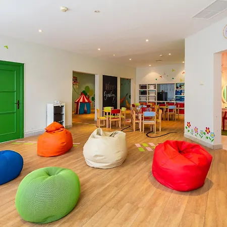 The Volcán Lanzarote Playa Blanca (Lanzarote)